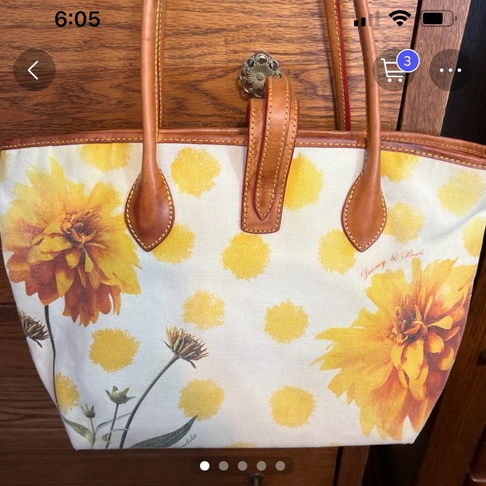 Dooney and Bourke flower tote purse